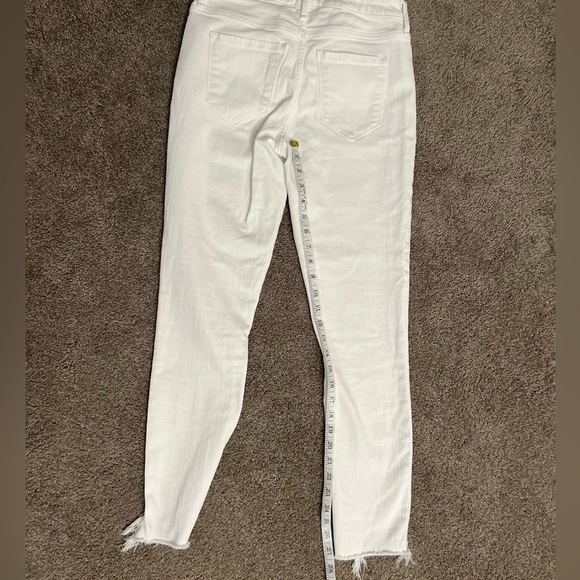 Abercrombie & Fitch mid- rise super skinny 4/27 - Picture 2 of 11